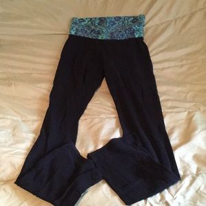 Bootcut yoga pants 🖤